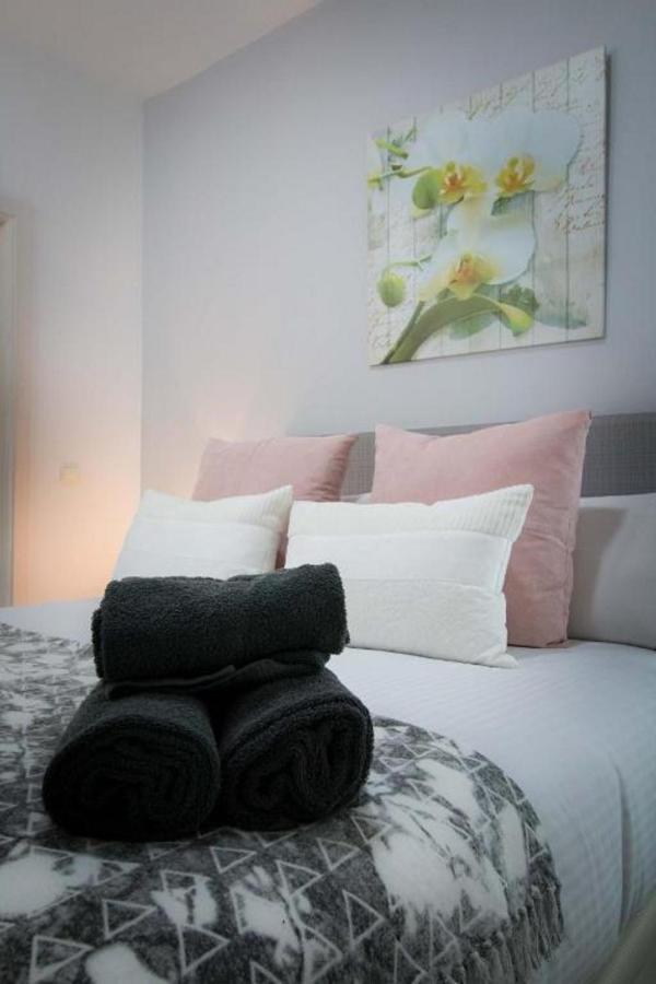 Holidays2Malaga Eduardo Ocon Ground Floor Renovated Apartment In The City Center מראה חיצוני תמונה